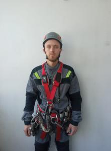 Промышленный альпинист Антон стаж 4 года